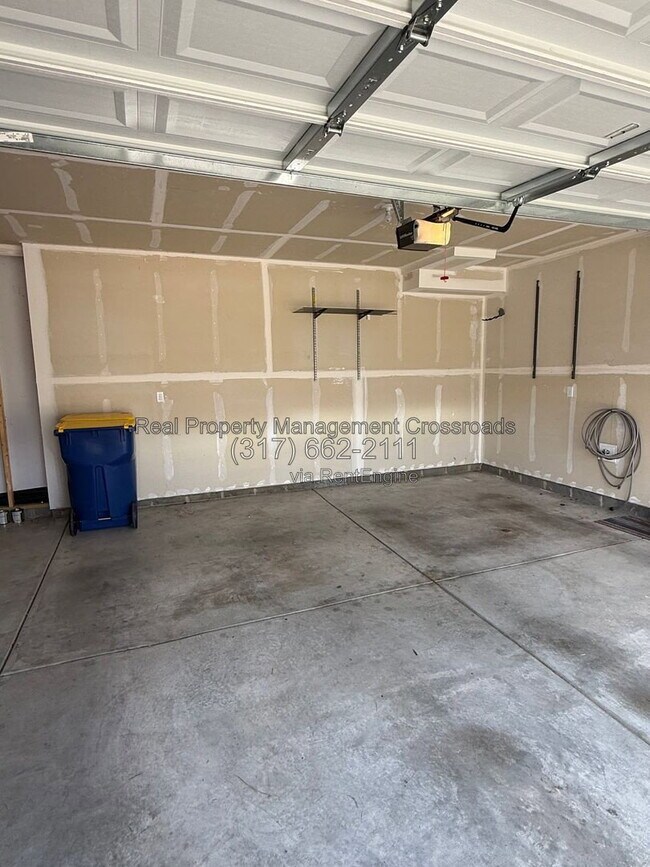Building Photo - 5509 W Woodhaven Dr