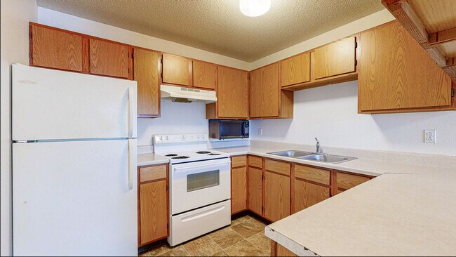 Building Photo - University Place