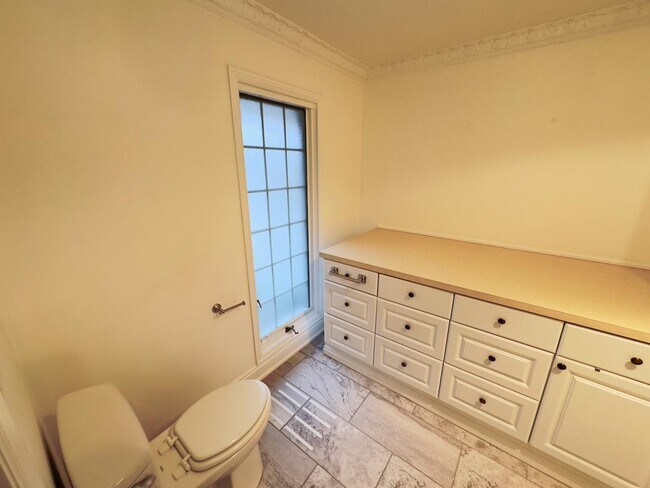 Building Photo - 3207 Apache Ln