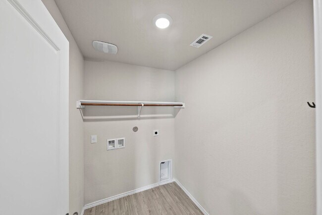 Building Photo - Stylish One Story Living with Modern Upgrades and Resort Style Amenities