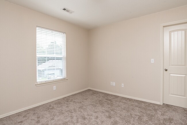 Building Photo - 4356 W Serviceberry Dr