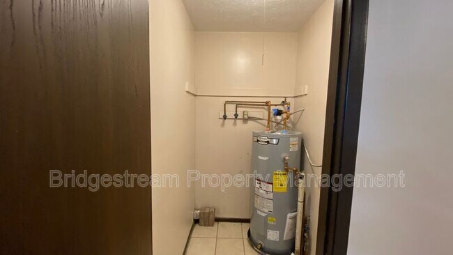 Building Photo - 51 Candlewood Ct
