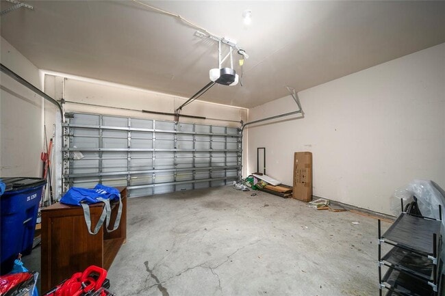 Building Photo - 804 Harvard Pointe Dr