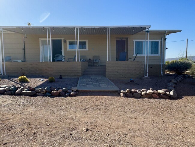 Building Photo - 5725 S Marshall Pl