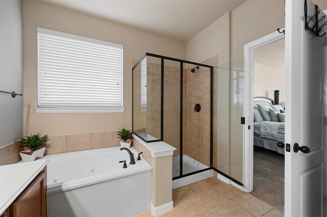 Building Photo - 14815 Frisco Ranch Dr