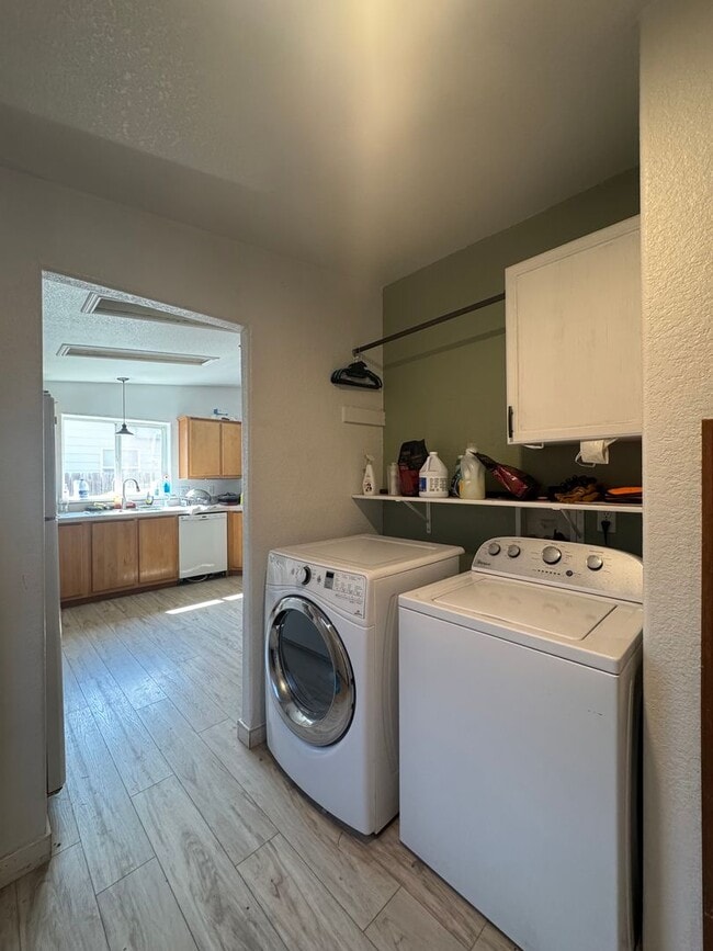 Building Photo - Charming & Updated Home in Kittitas, WA
