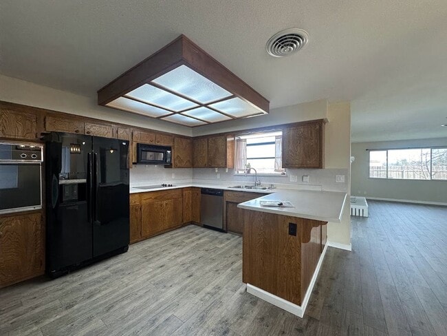 Building Photo - A place to Call Home in Westwood Manor!