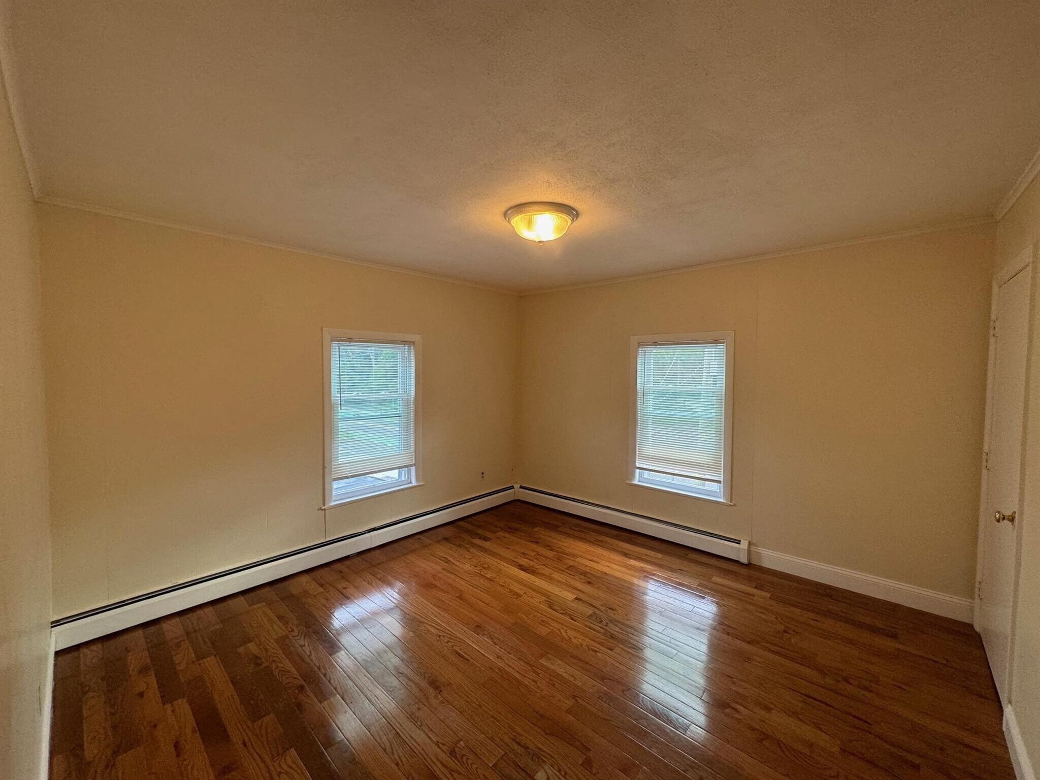 Building Photo - 213 Beacon St