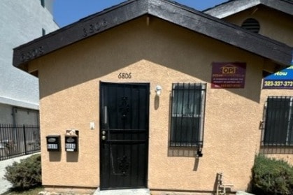 Building Photo - 6806-6808 Brynhurst Ave