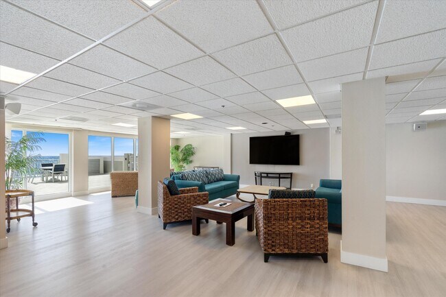 Building Photo - 4505 S Ocean Blvd