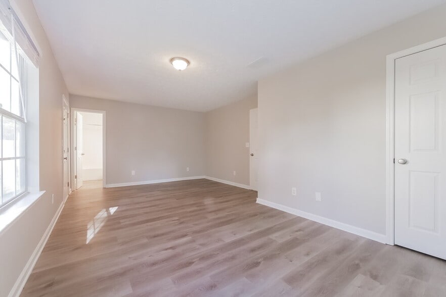 Building Photo - 422 Limerick Way