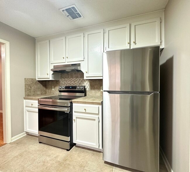 Building Photo - 304 S French Quarter Dr