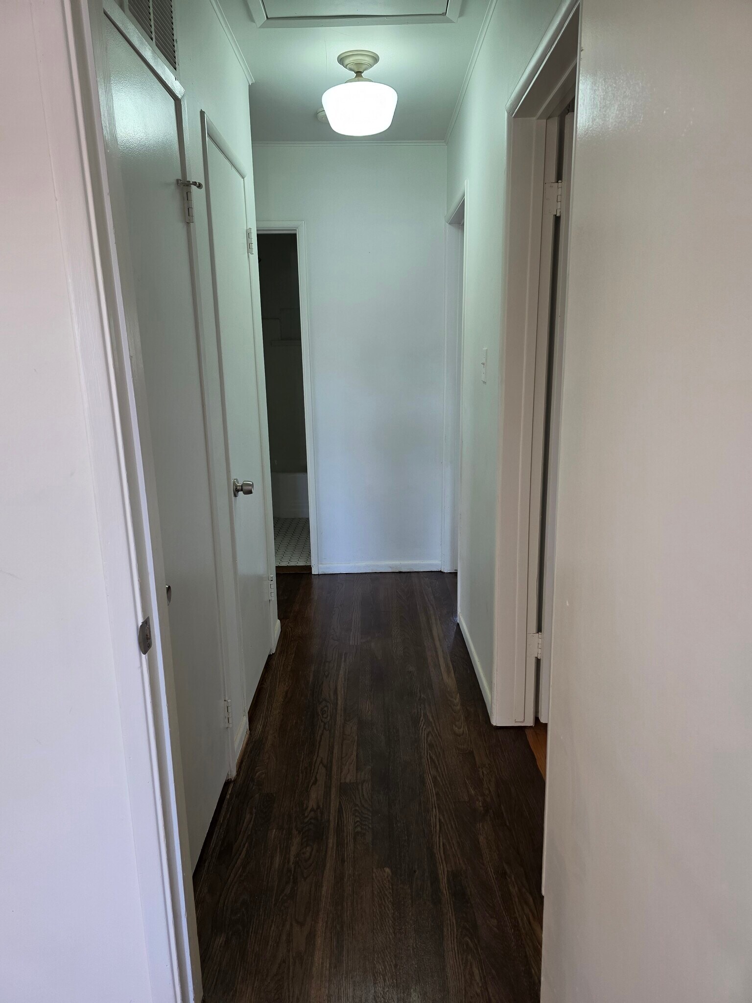 Building Photo - 3528 Laurel Ave