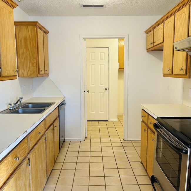 Building Photo - 6114 10th St