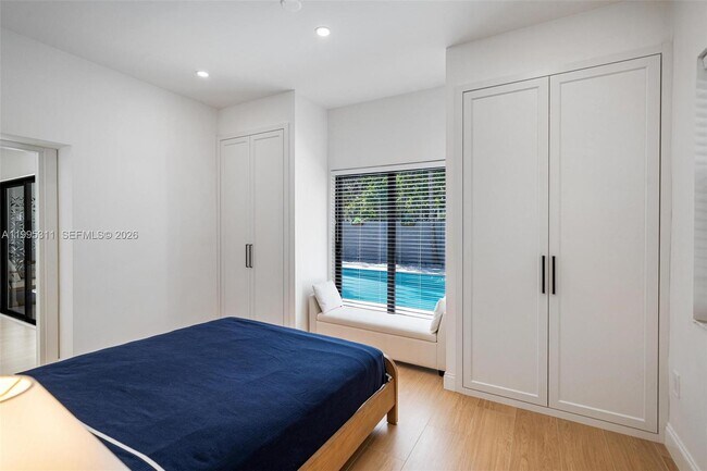 Building Photo - 696 NE 67th St