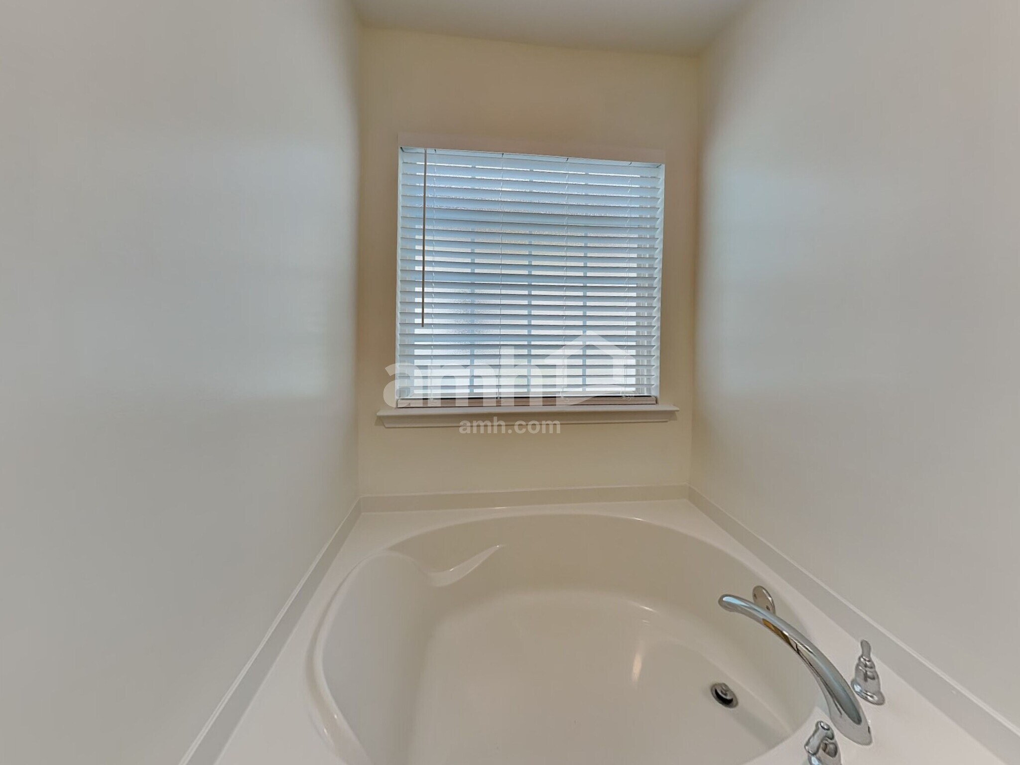 Building Photo - 85 Summer Hill Way