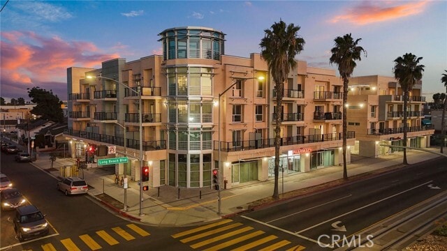 Building Photo - 1598 Long BCH