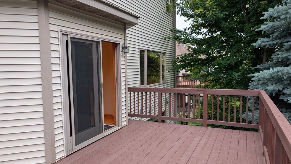 Deck - 2669 Kathleen Ln NE