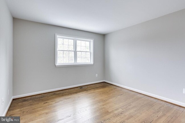 Building Photo - 2313 McGregor Ct