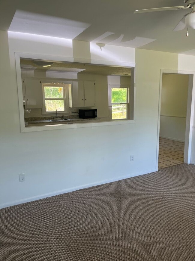 Building Photo - 2 BR 1 BA House in Buchanan VA