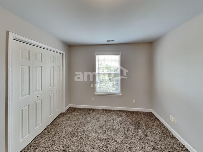 Building Photo - 3035 Romain Trail