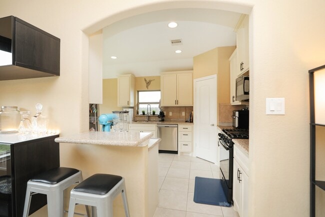 Building Photo - 6615 Goldspier St