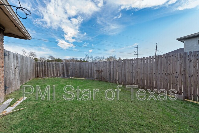 Building Photo - 13214 Fall Mnr