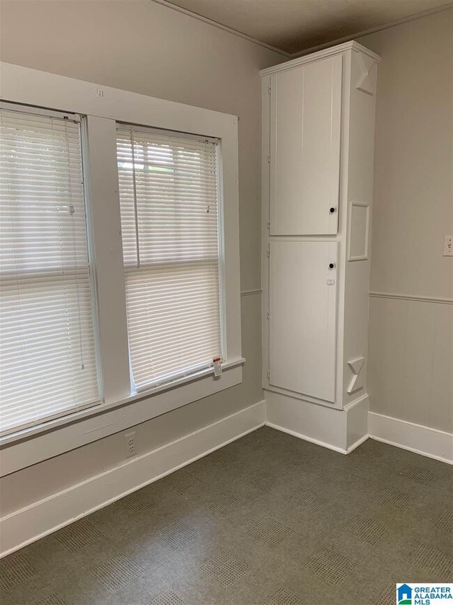 Building Photo - 1826 2nd Ave S