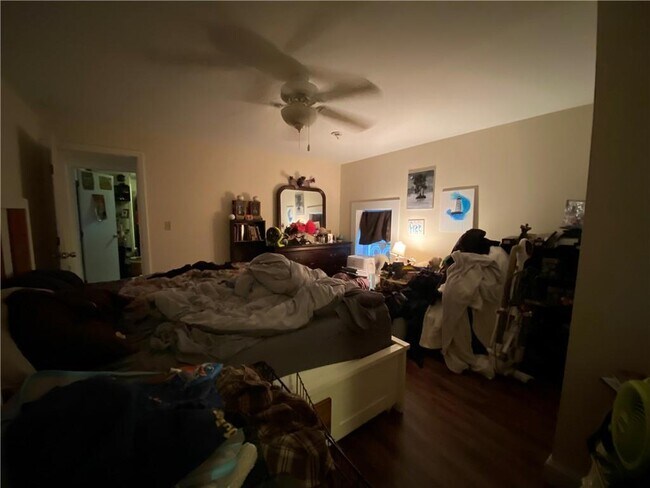 Building Photo - 16 Clearview Ave