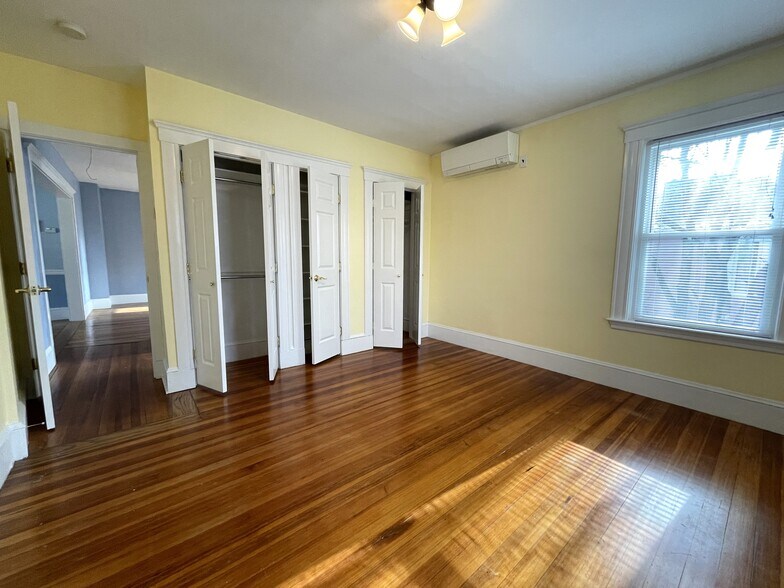 Building Photo - 15 Westbourne Rd