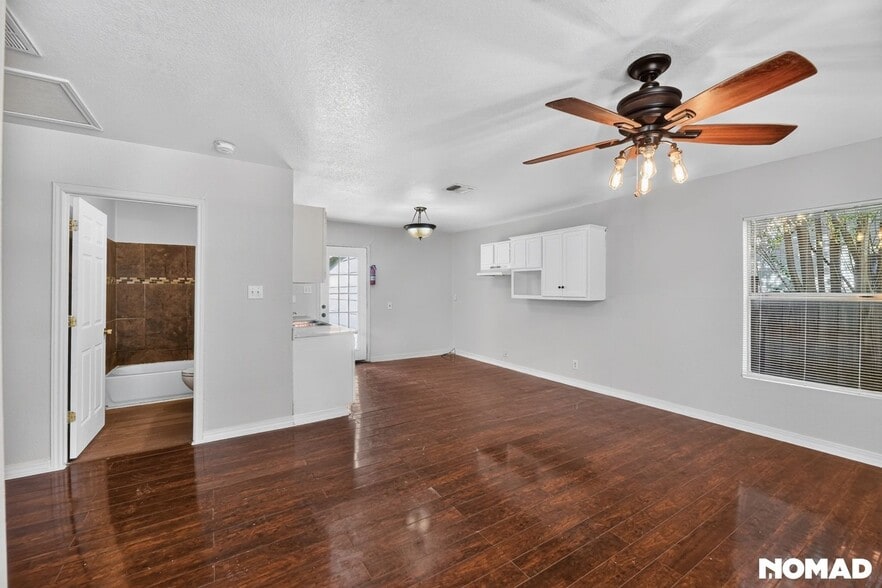 Building Photo - 1534 Mardell St