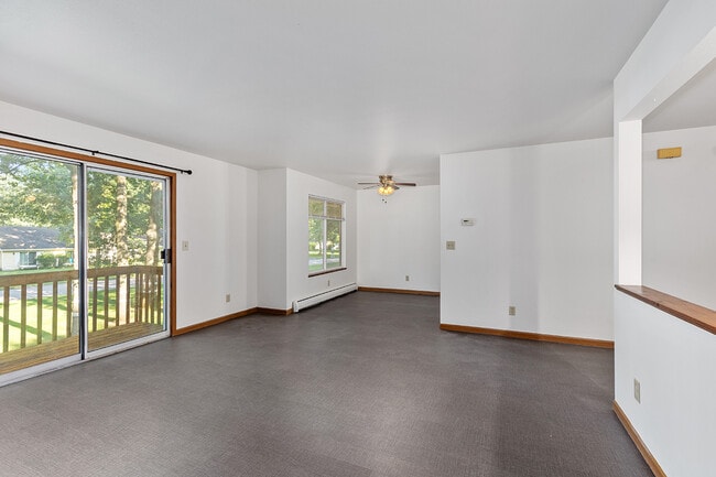 Living/dining room - 15326 Clovernook Dr