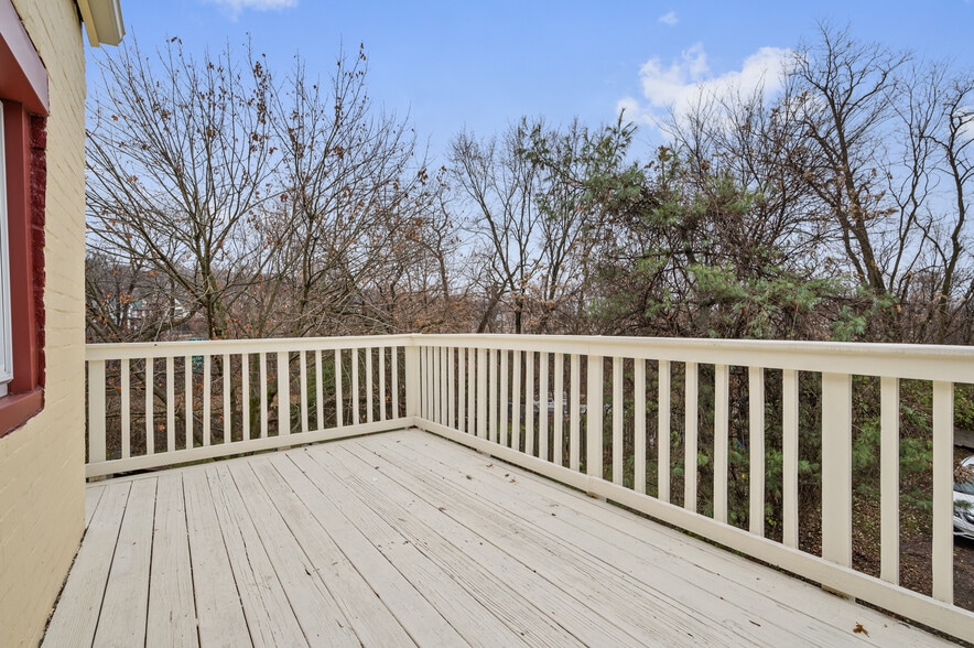 Building Photo - 318 Laurel St