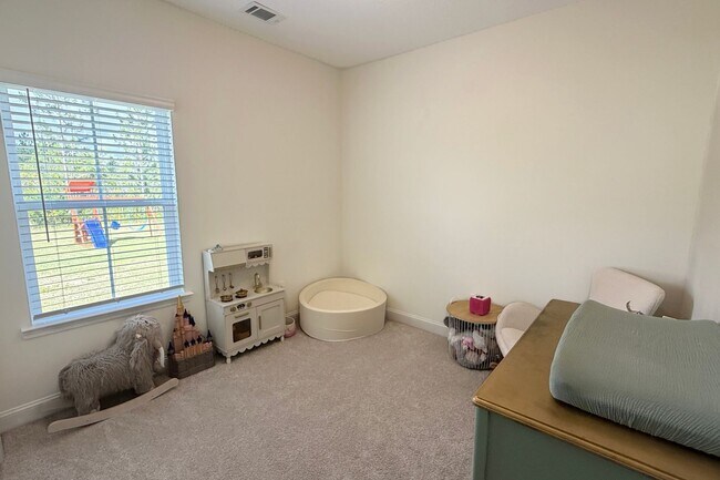 Building Photo - COMING JUNE 2026! (Pet Friendly)