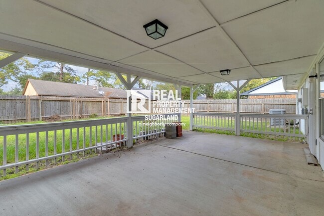 Building Photo - Fantastic Katy 3-2 close to everything