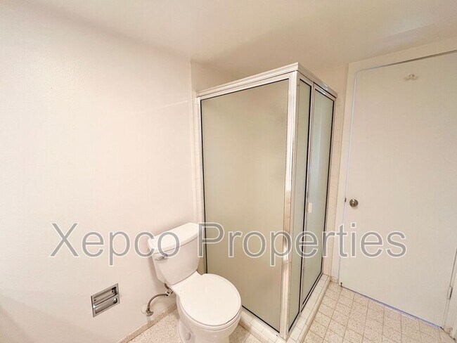 Building Photo - 2571 N Whitewater Club Dr