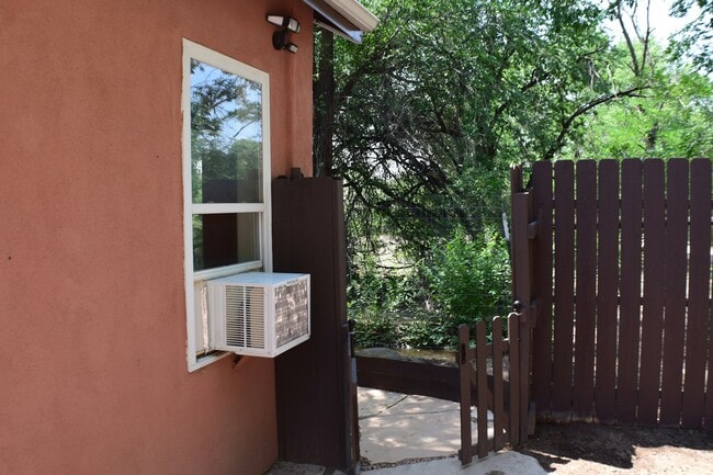 Building Photo - 1002 B NM-76