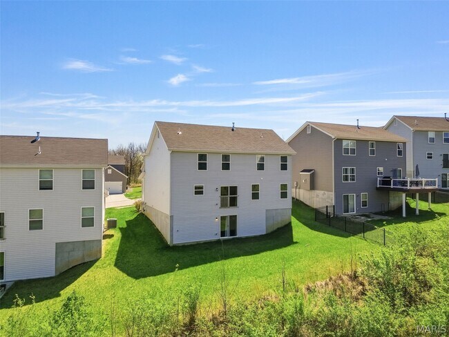 Building Photo - 463 Dusty Brook Dr