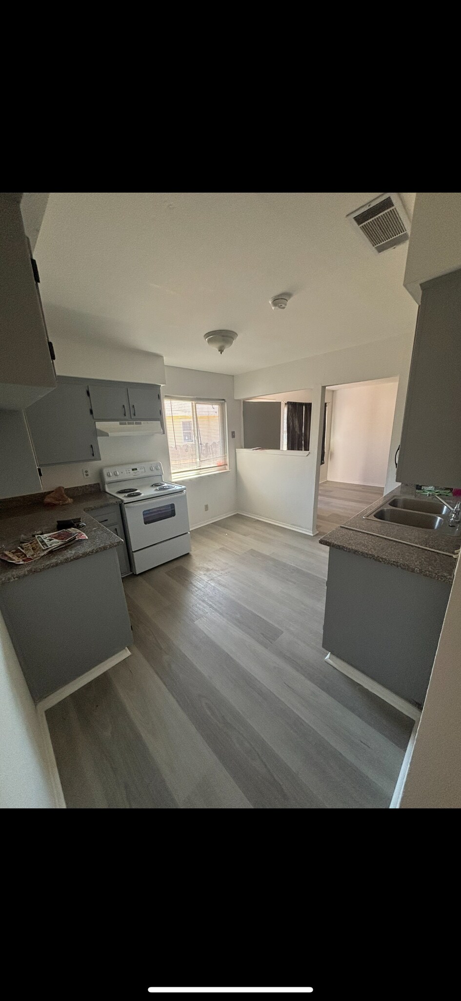 kitchen - 228 W 20th St