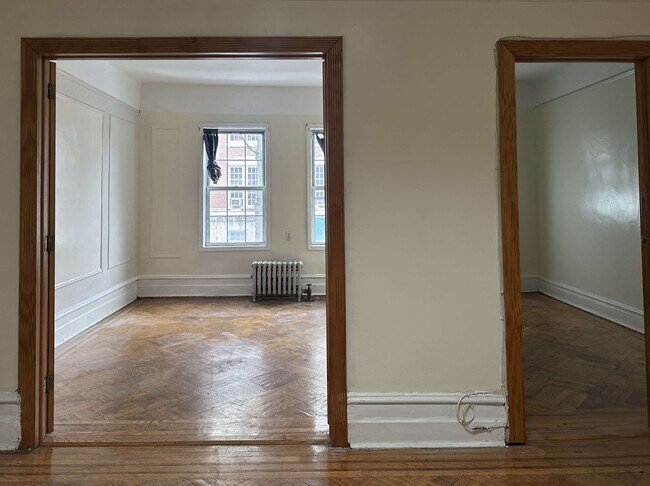 Building Photo - 28-18 41st Ave