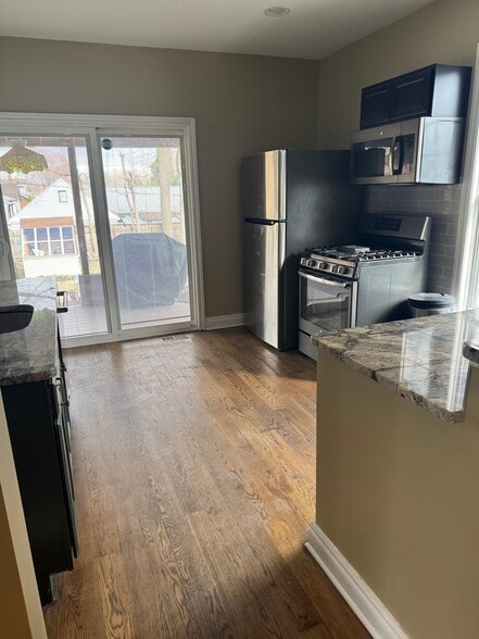 Building Photo - 41940 E Ann Arbor Trl