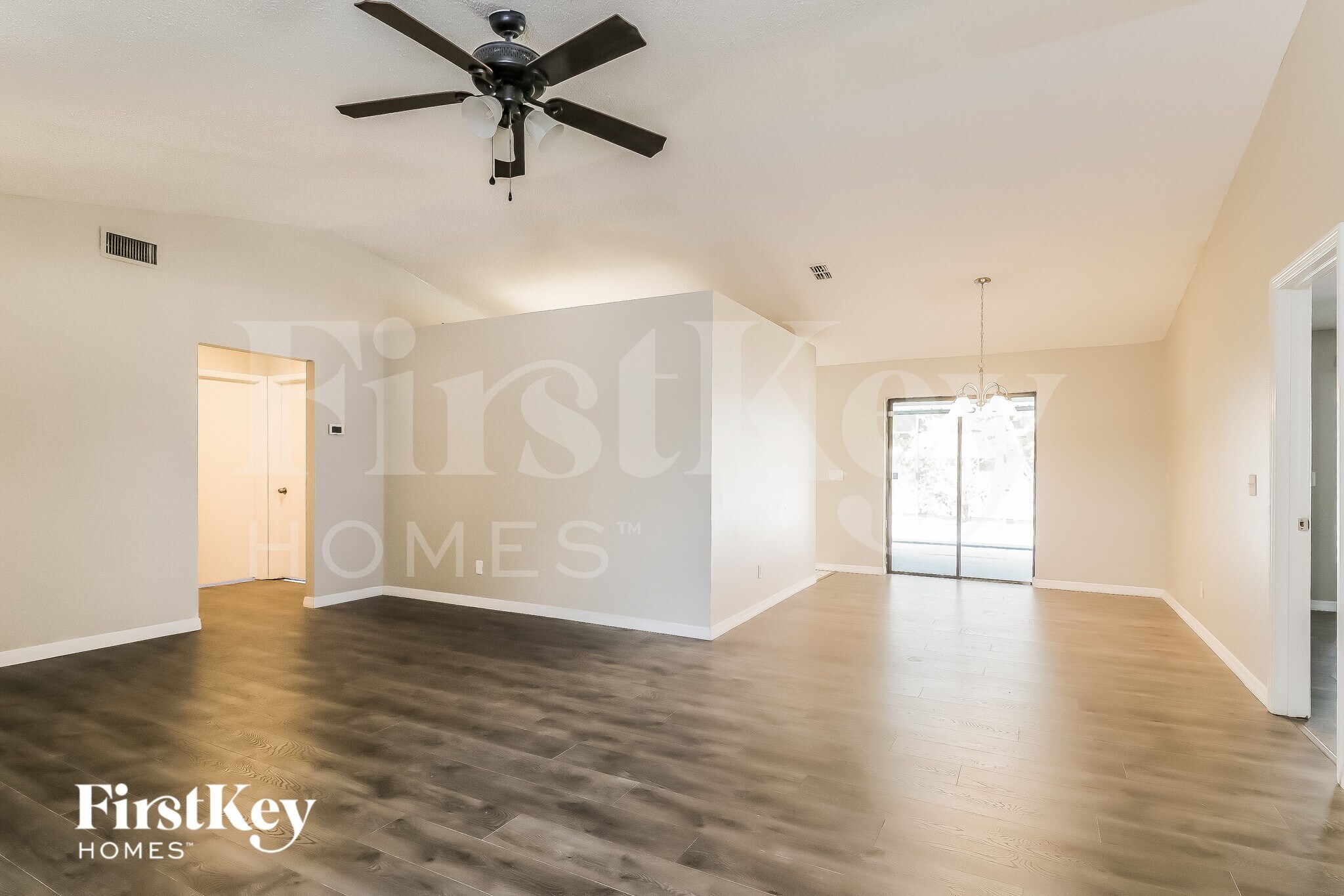 Building Photo - 2330 Eastmeadows Ct