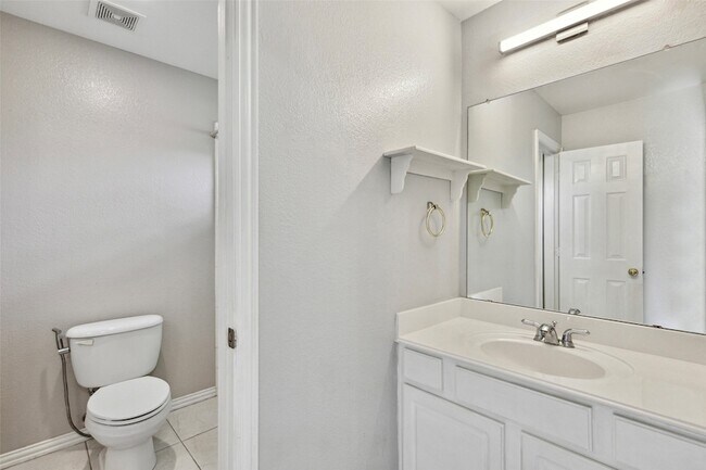 Building Photo - 1506 Mossy Glen Ct