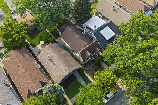 Building Photo - 2640 Wesley Ave
