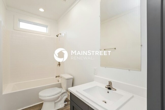 Building Photo - 3 Bedroom Pet-Friendly Home in Houston, TX with Main Street Renewal