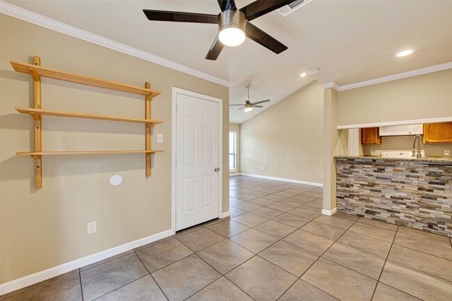 Building Photo - 10244 Bridgeland Ln