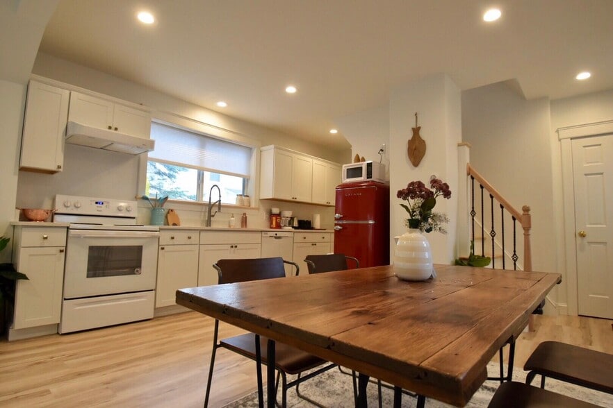 Building Photo - 35 Cumberland St