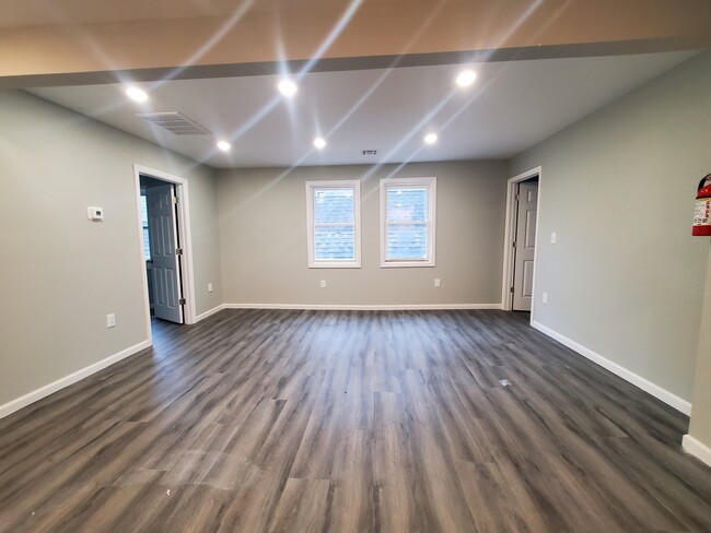 Unit 3 - 220 N 5th St