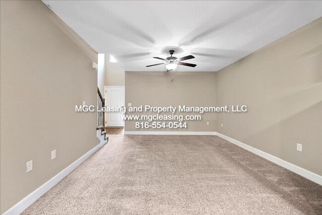 Building Photo - 2102 Hickoryleaf Ln