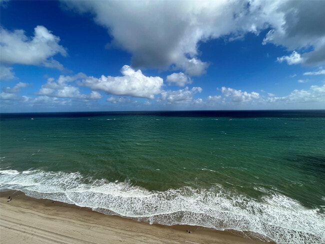 Building Photo - 3500 Galt Ocean Dr